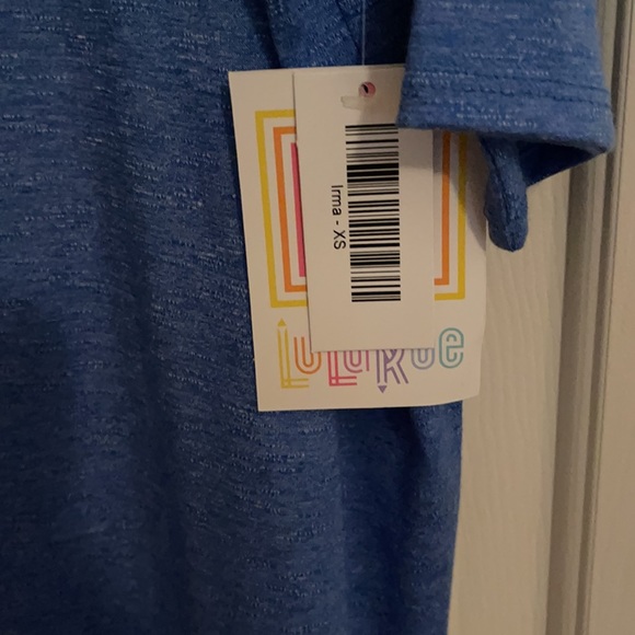 NWT LuLaRoe Irma top - Picture 2 of 4